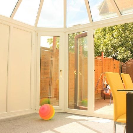 Welcome Home Twin Bedroom Near Heathrow Airport, London Yiewsley Exteriör bild