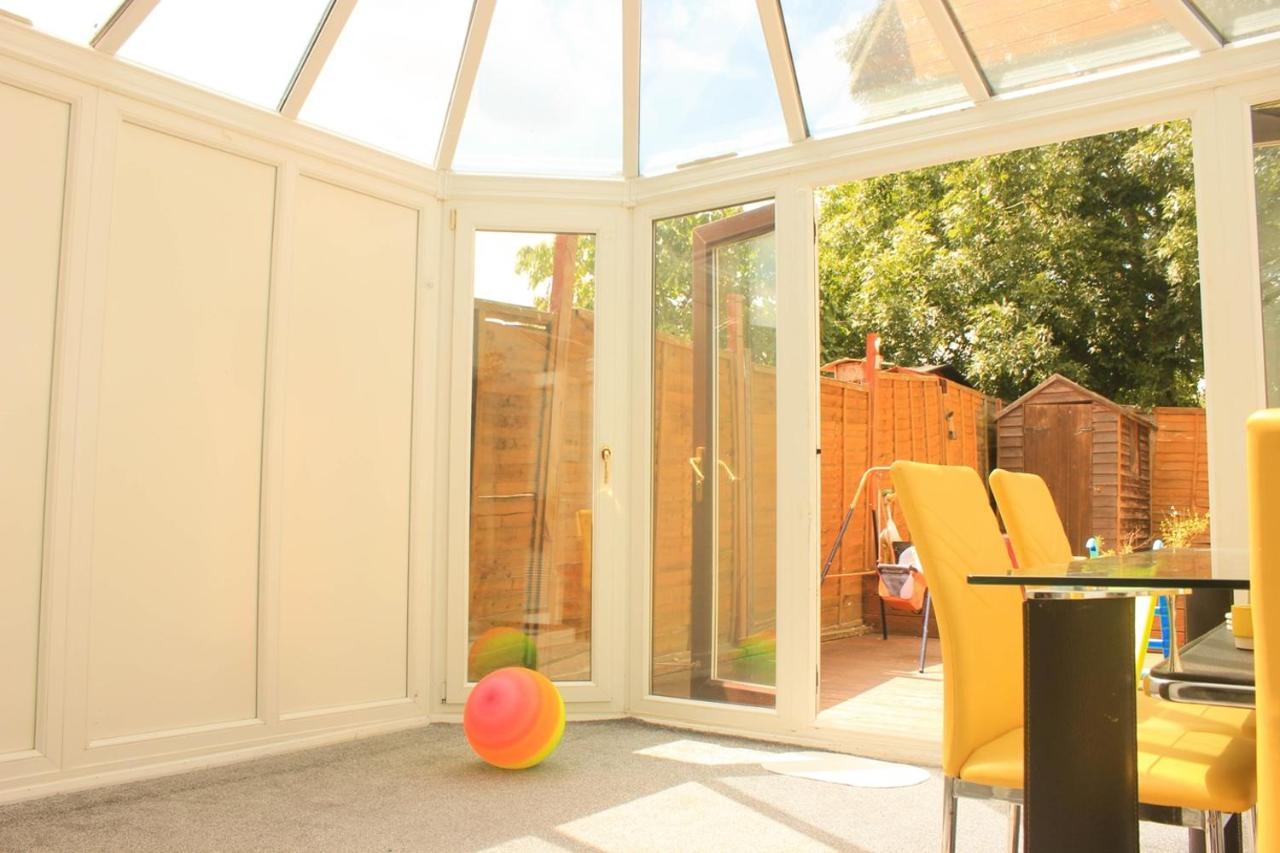 Welcome Home Twin Bedroom Near Heathrow Airport, London Yiewsley Exteriör bild